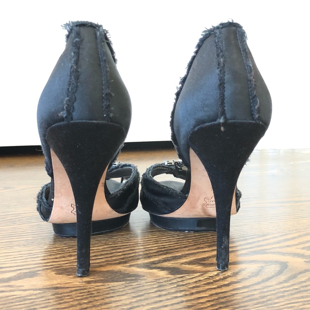 BCBG MaxAzria Black Platform Heel w removable clip - Picture 5 of 7